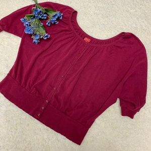 Elle top!  Screams fall!